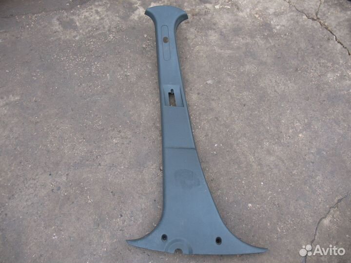 Обшивка на центральную стойку Renault Logan 1