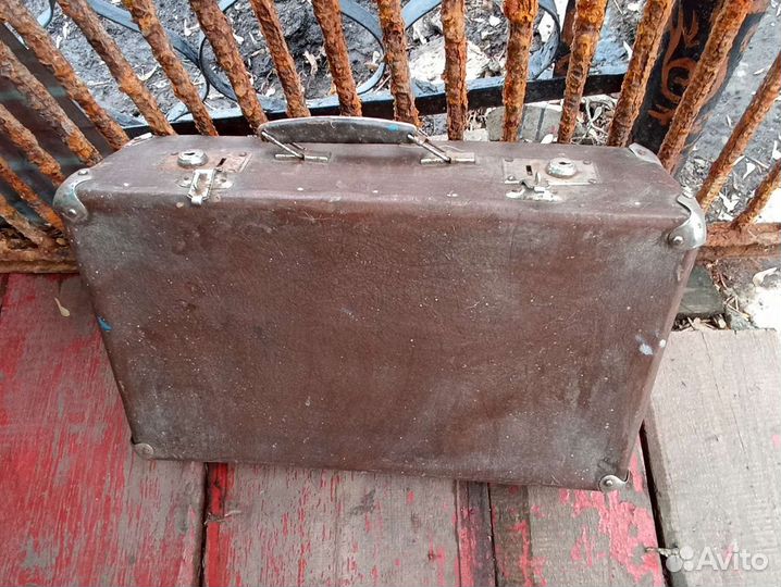 Старый чемодан