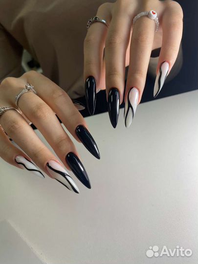 Маникюр/педикюр.брови.ресници.пирсинг