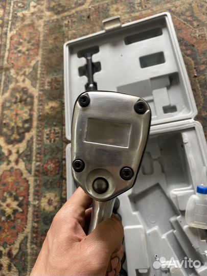 Гайковерт пневматический