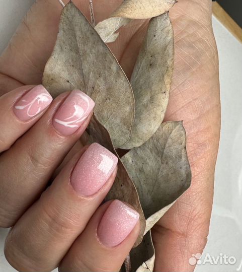 Маникюр с покрытием гель-лак