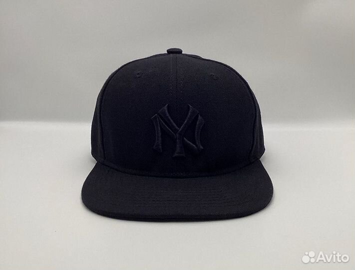 Кепка snapback NY (New York Yankees, с черным лого