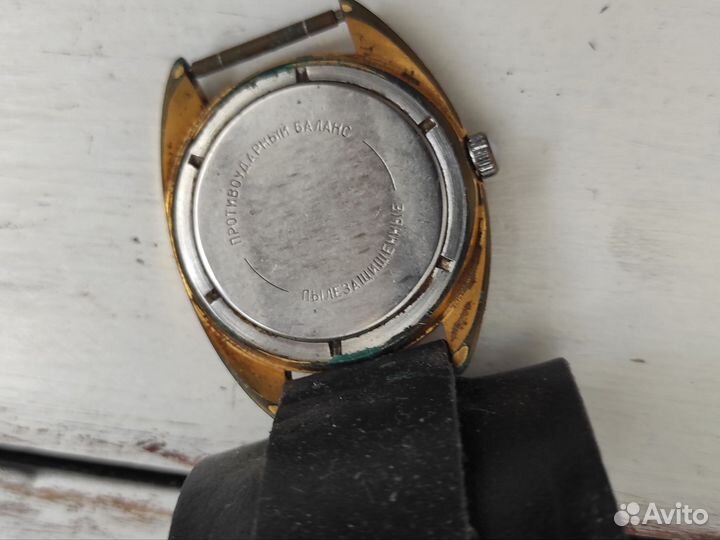 Часы мужские механические Восток 17 камней СССР