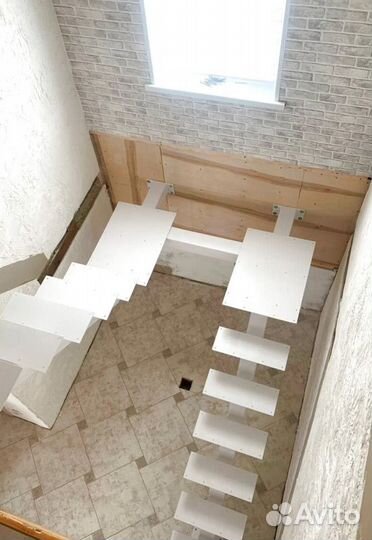 Лестница забежная под ключ