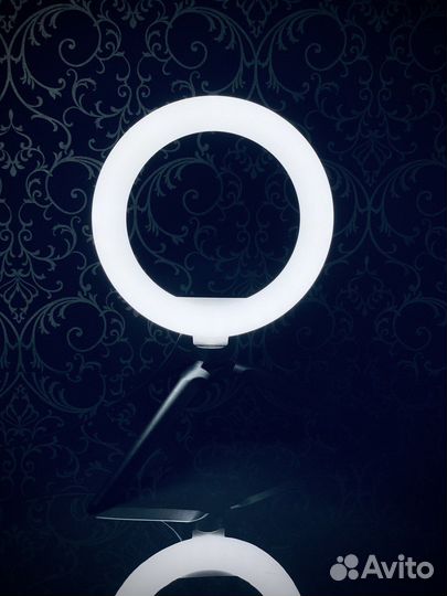 Настольная кольцевая лампа 20 см