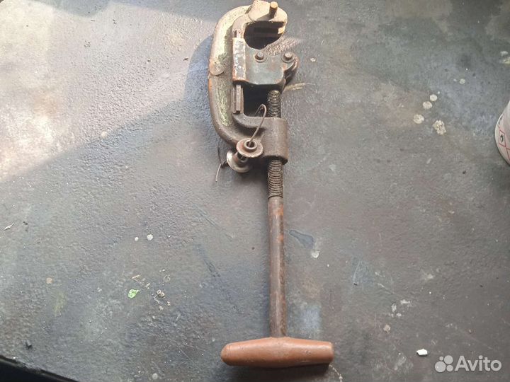 Труборез ручной