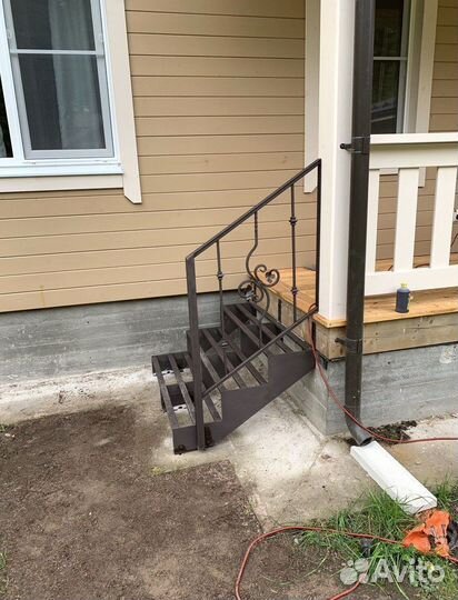 Лестница для дома. Сроки изготовления от 10 дней