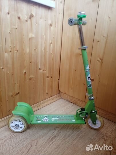 Самокат трехколесный (складной)
