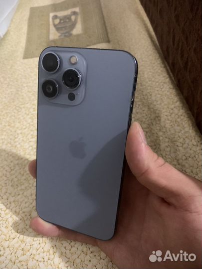 iPhone xr в корпусе 13