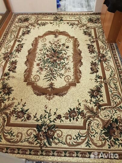 Продам ковер бу в отличном состоянии 2,2 на 3 м