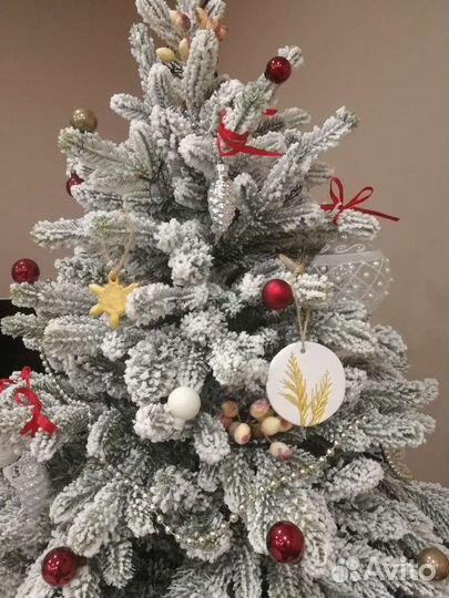 Новогодние ёлочные игрушки