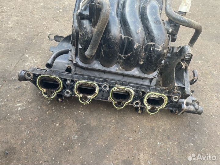 Впускной коллектор Mazda 3 BK Z6