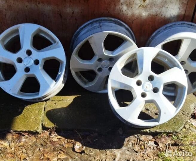 Литые диски r16 на largus cross