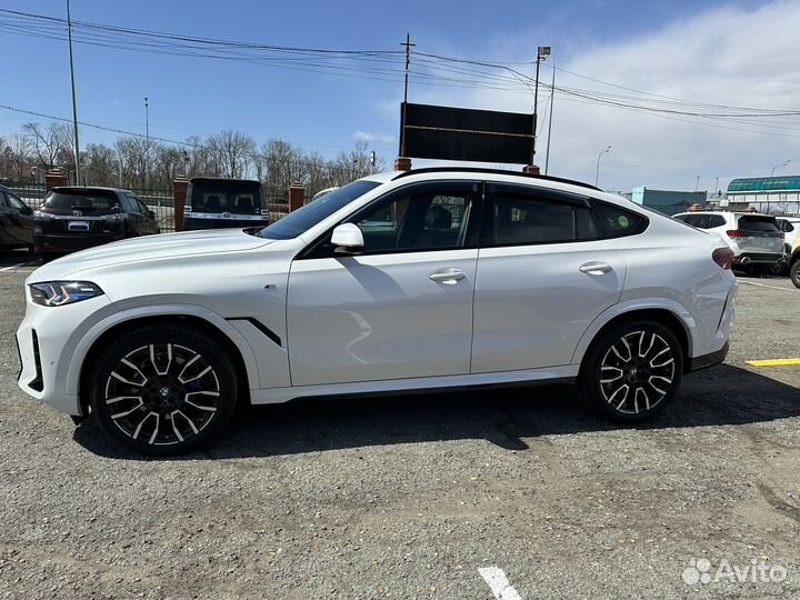 BMW X6 3.0 AT, 2023, 300 км