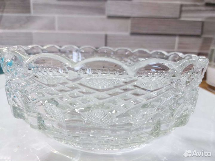 Большая хрустальная ваза