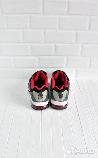 Детские кроссовки. Кроссовки для мальчика