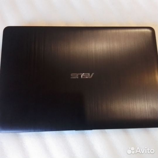 Ноутбук asus в хорошем состоянии