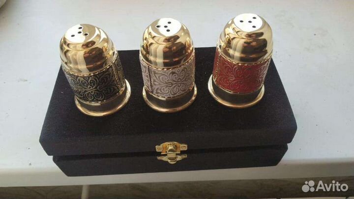 Кубачинские изделия из серебра и латуни