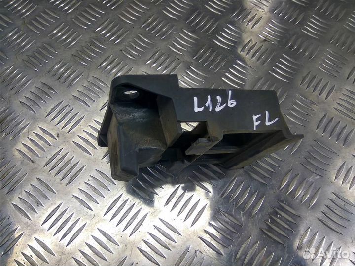 Кронштейн бампера передний фольскваген Crafter 1