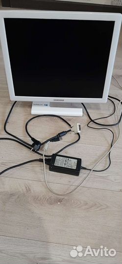 Монитор Samsung syncmaster 971p