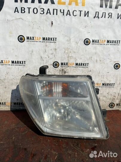 Фара передняя правая Nissan Navara 2.5 DIZ 2008