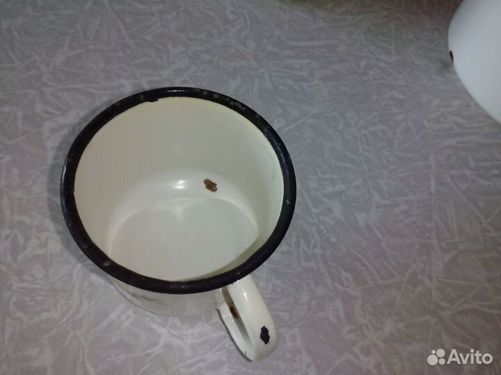 Набор эмалированной посуды 1980-е годы