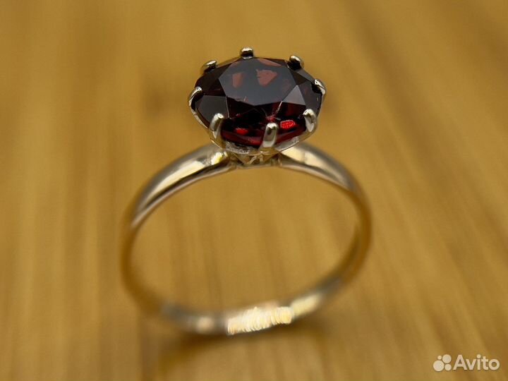 Кольцо золотое с гранатом 16 р (Lenina)