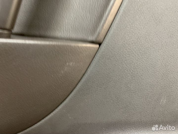 VW Touareg NF Обшивка двери задней левой и правой