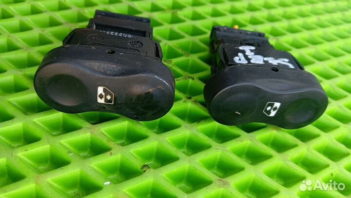 Кнопка стеклоподъемника Renault Logan 1 рестайлинг