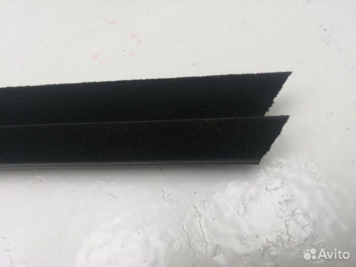 Уплотнитель стекла двери задний левый Bmw X4 F26