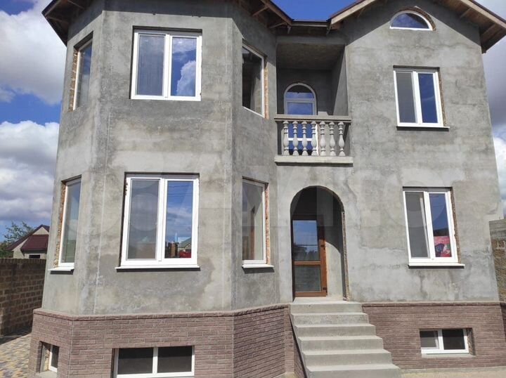 Дом 253 м² на участке 6 сот.