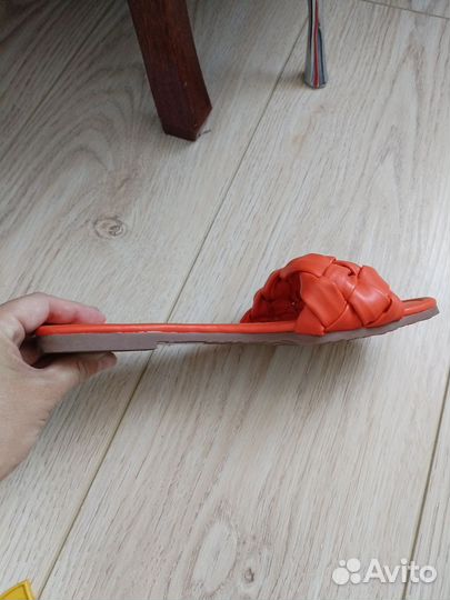 Шлепанцы женские 36 размер