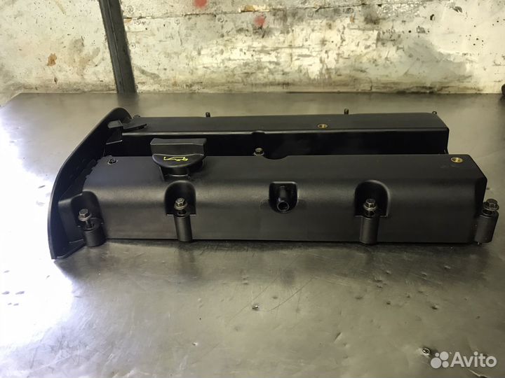 Клапанная крышка Ford Focus 2 1.4-1.6