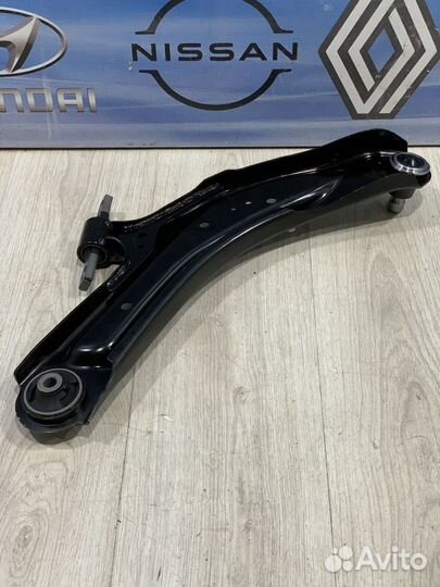 Рычаг подвески Nissan X-trail T32 Лев