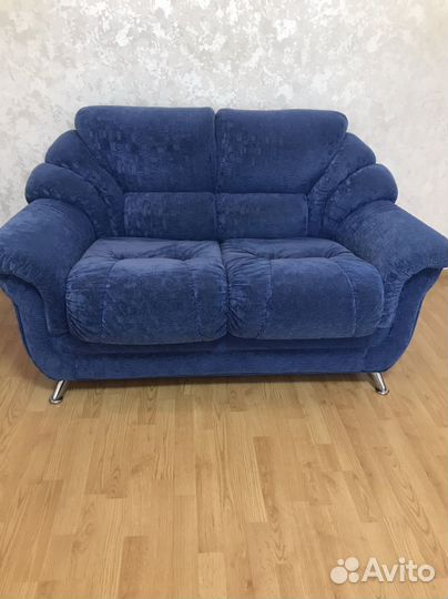 Диваны и кресло бу