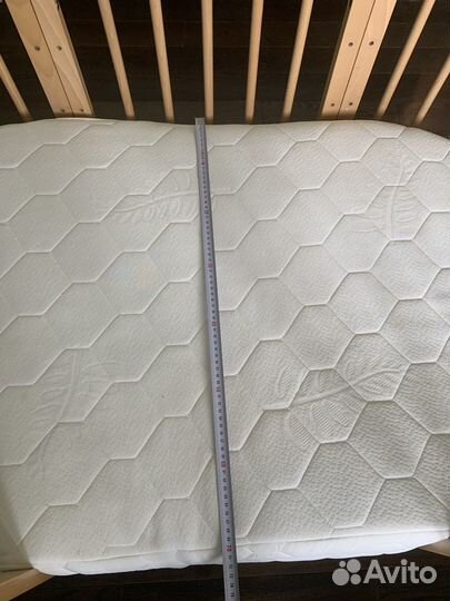 Детская кроватка с матрасиком