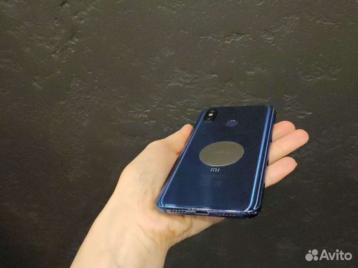 Xiaomi Mi 8, 6/64 ГБ