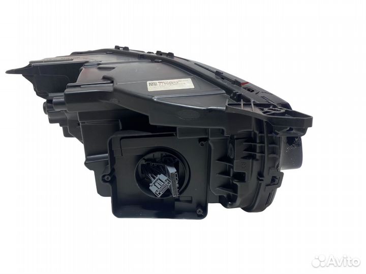 Volvo XC90 2014-2019 года фара левая full LED