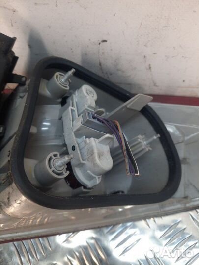 Фонарь задний левый Ford Mondeo хэтчбэк 5 дв. 2.0