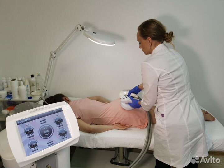 Аппарат для коррекции фигуры. Тип энергии: hifem