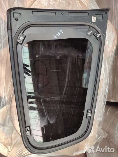 Форточка Chevrolet Orlando хром правая