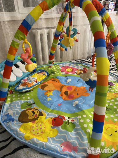 Развивающий коврик с пианино