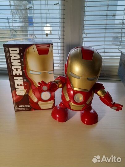 Игрушка робот