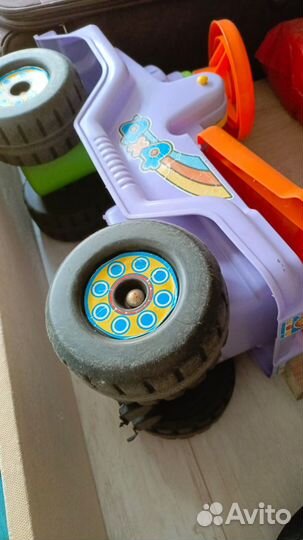 Машинка каталка толокар