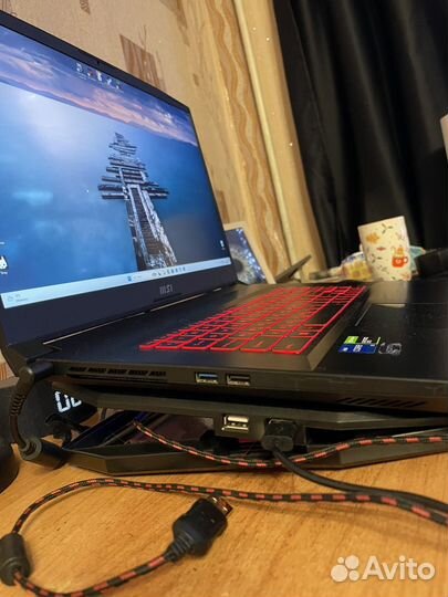 Игровой ноутбук MSI Katana GF76, i5, 1650, 144 Гц