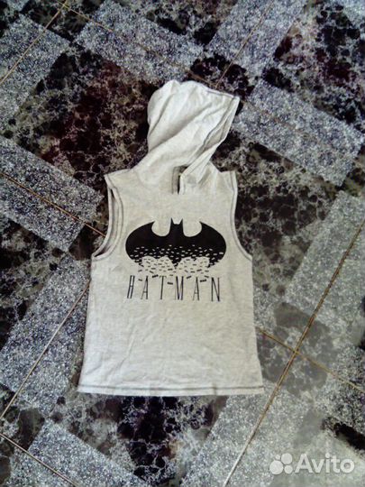 Футболка с капюшоном