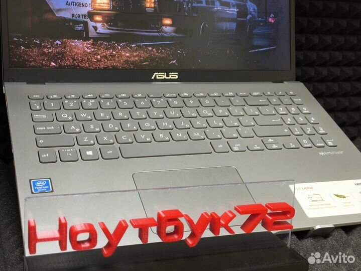 Шустрый свежий светлый ноутбук Asus