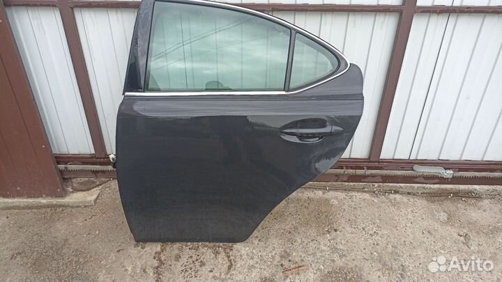 Дверь Lexus is250