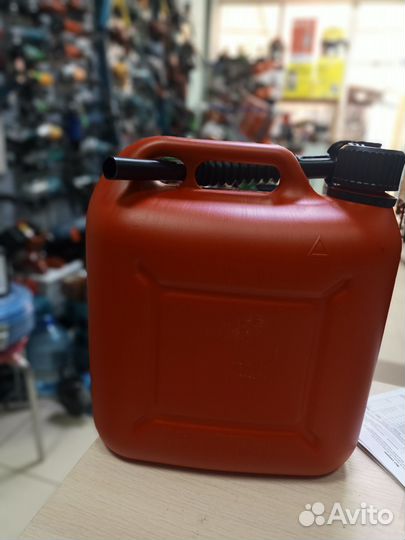 Канистра пластиковая 10 литров