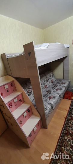 Кровать двухьярусная